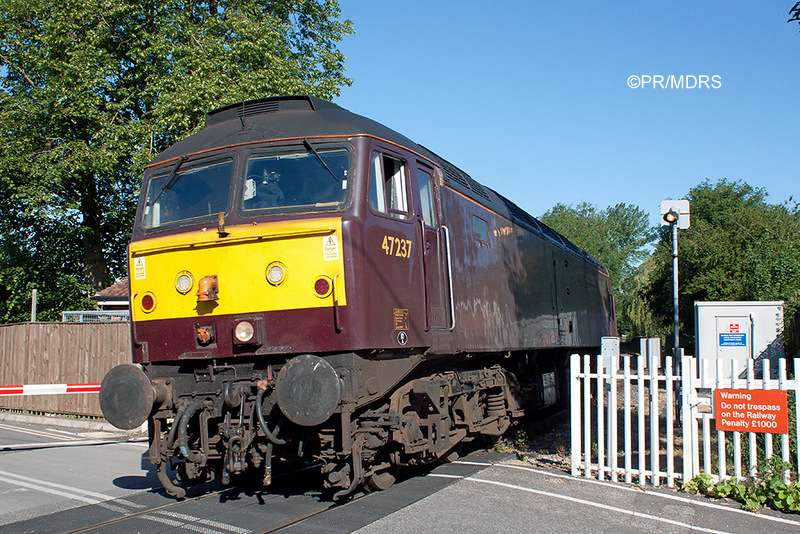 47237 approaching Brooksby Level Crossing